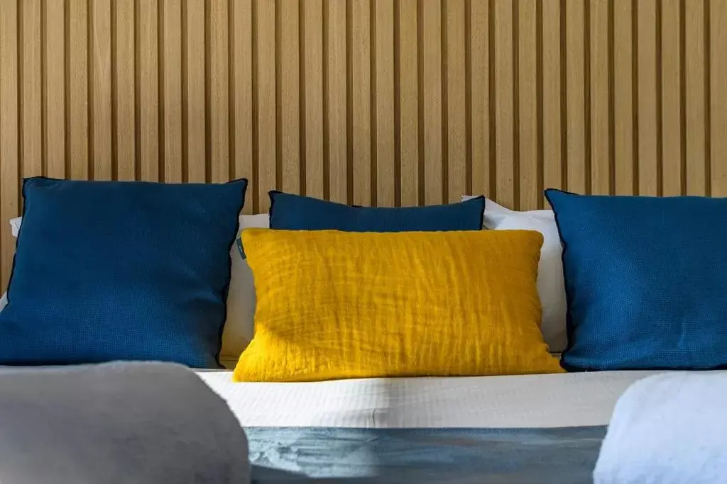 Bed in Calarossa Bay Resort